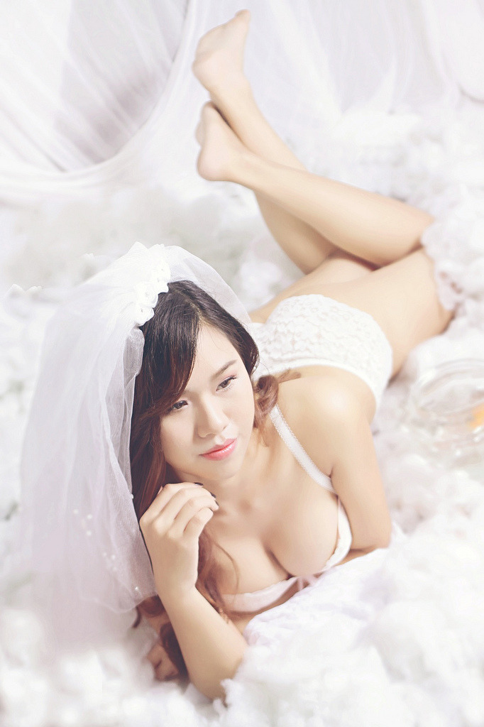《夏娃》